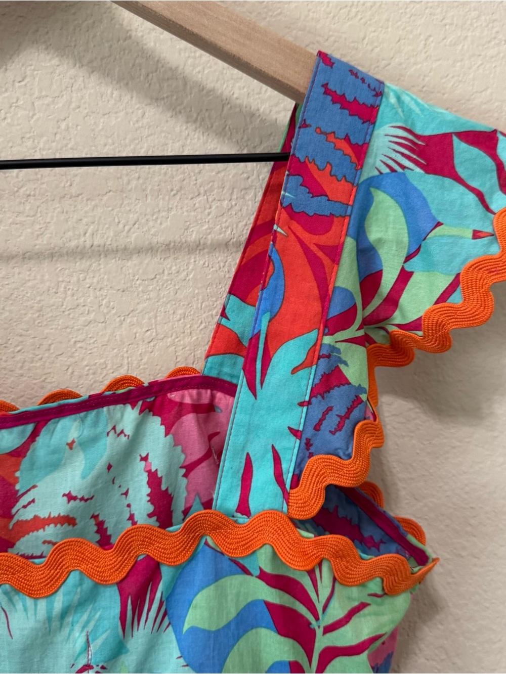 GREYLIN | Tropical Print Ruffle Tank Top with Ric Rac Size Small - Picture 9 of 12